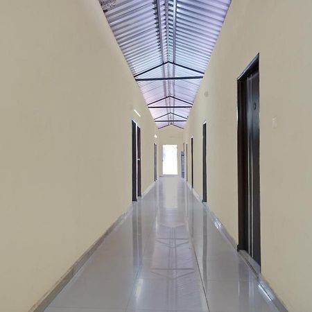 Oyo Flagship Sai Satyam Lodge Pune Exterior foto